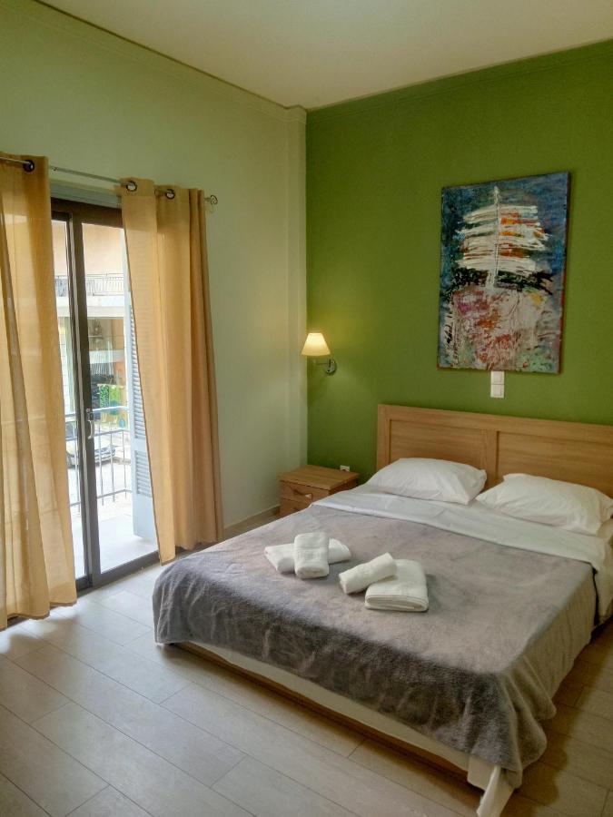 Koukaki-Acropolis Roomy With A Private Veranda Apt. Athens Luaran gambar