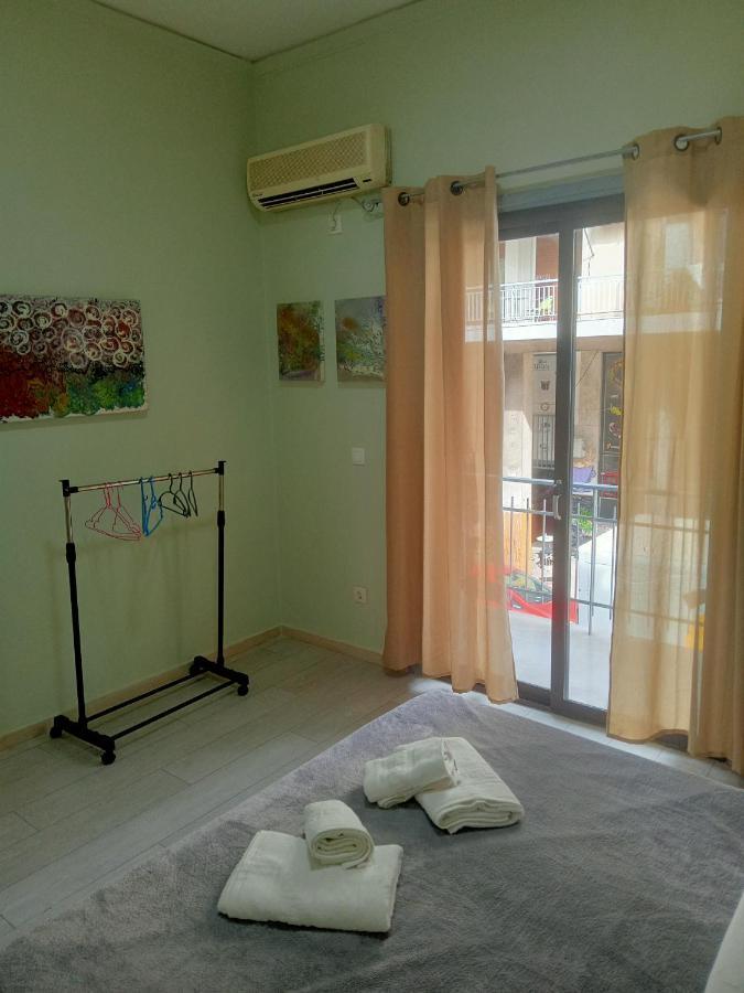 Koukaki-Acropolis Roomy With A Private Veranda Apt. Athens Luaran gambar
