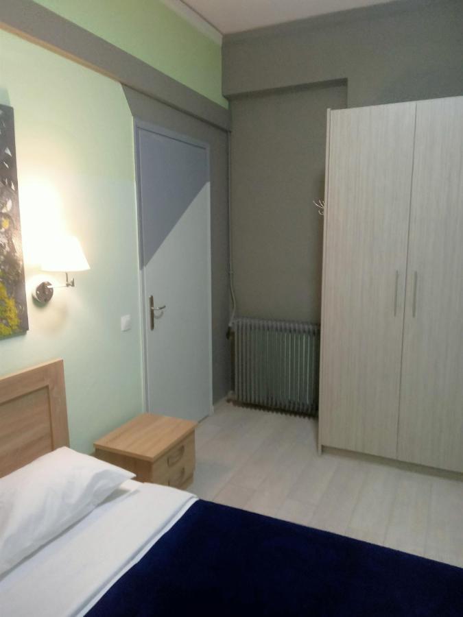 Koukaki-Acropolis Roomy With A Private Veranda Apt. Athens Luaran gambar