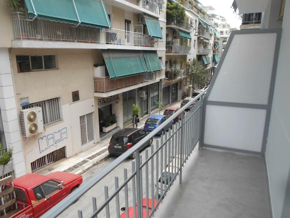 Koukaki-Acropolis Roomy With A Private Veranda Apt. Athens Luaran gambar